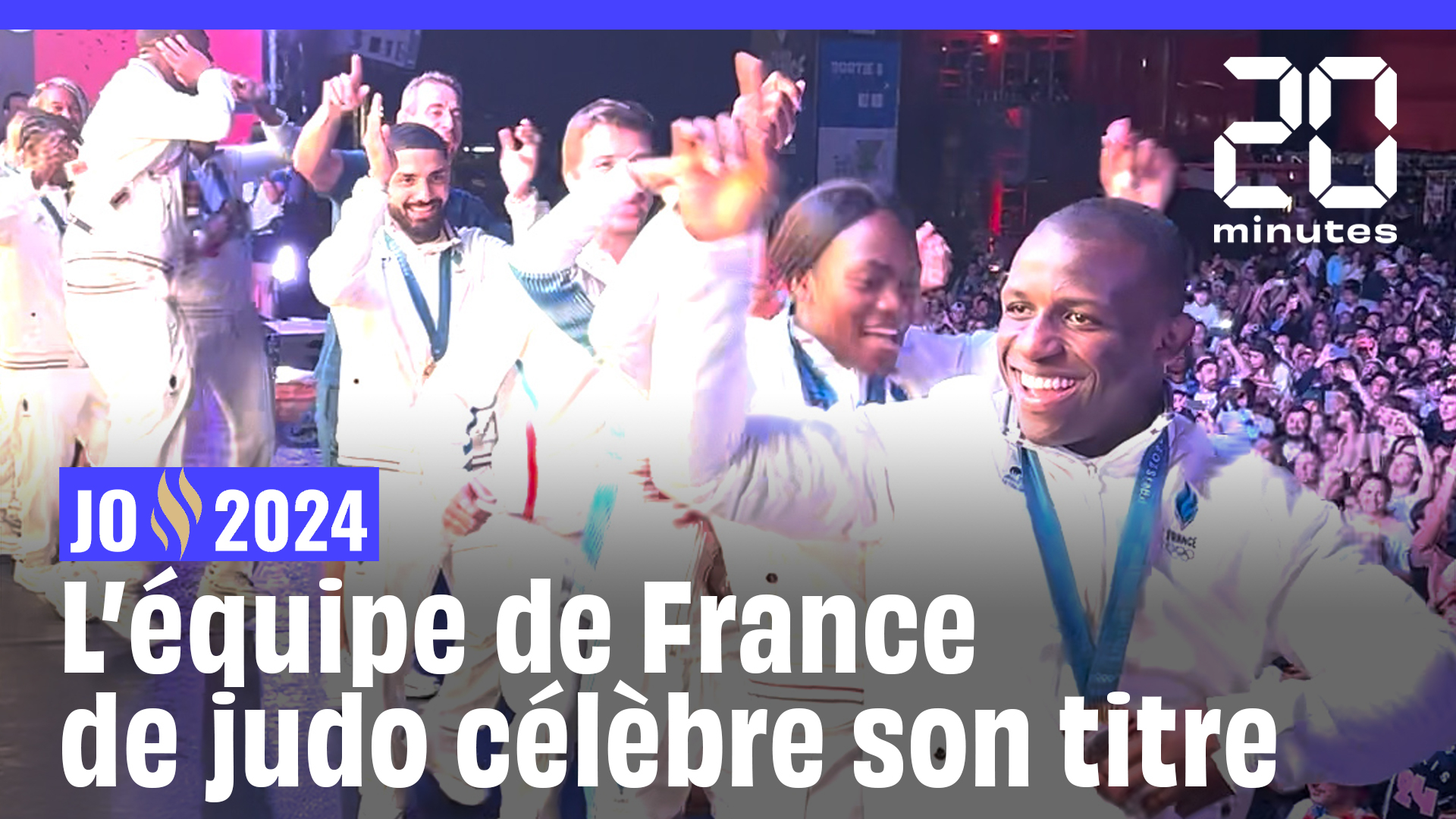 JO 2024 L'équipe de France de judo championne olympique célèbre avec